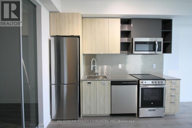 Photo - 10 De Boers Dr Unité 908