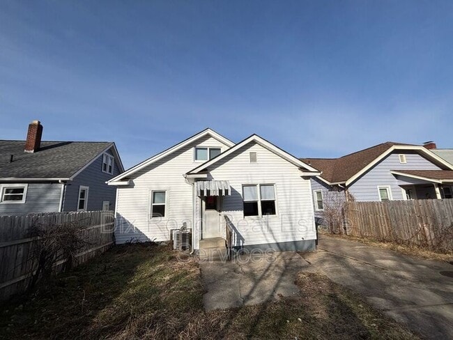 Photo - 525 Harrison Ave