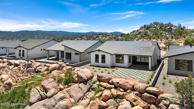 1318 Rockwood Dr
