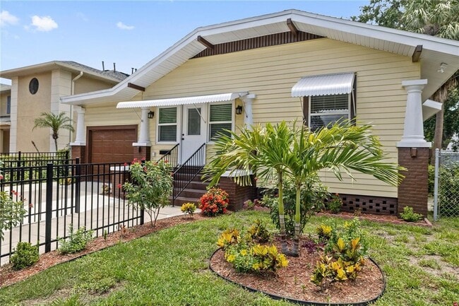 Photo - 409 S Willow Ave House