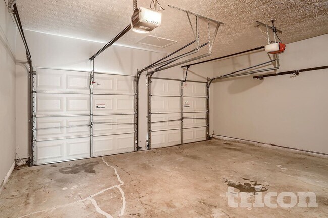 Photo - 415 Park Creek Trce