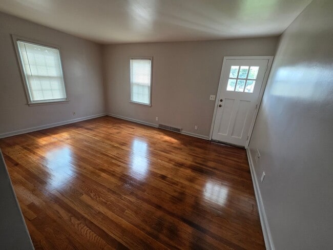 Photo - 2732 Sharon Dr