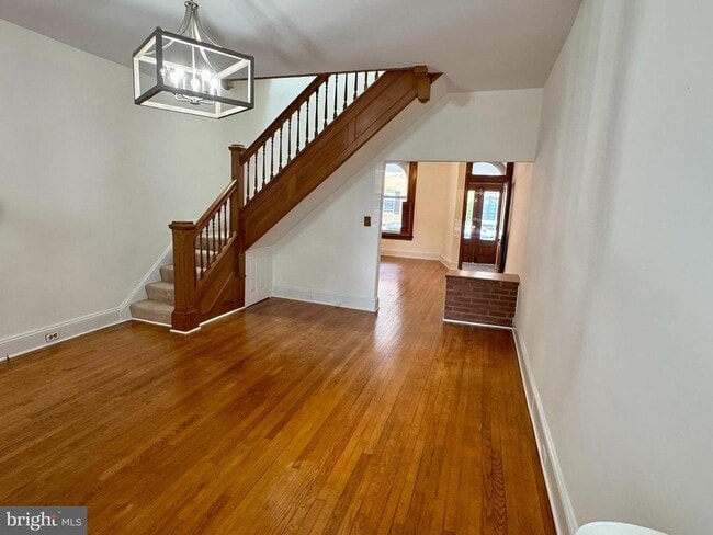 Photo - 112 E 3rd St