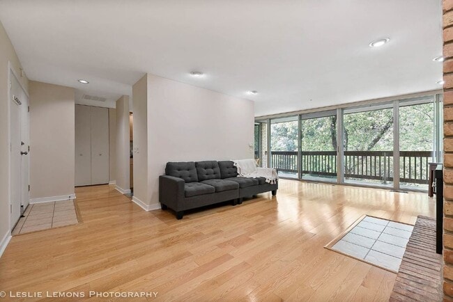 Photo - 5600 Hillcrest Ln Unit 3G