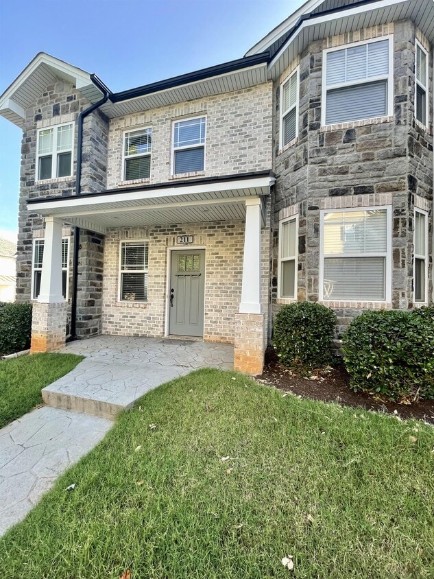 Photo - 211 Capstone Dr (Lynchburg, VA)