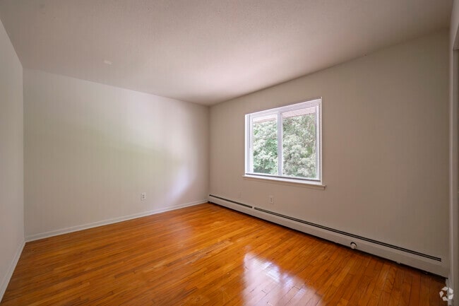2BD, 1BA - 960 SF - Redstone Gardens - Primary Bedroom