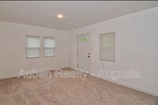 Photo - 601 Jefferson Dr