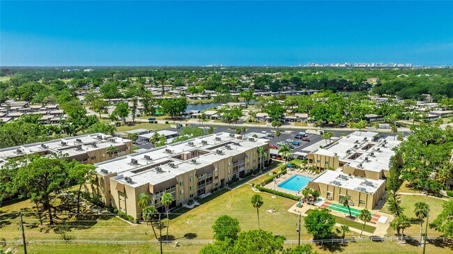 Photo - 1330 Glen Oaks Dr E Unidad 374D