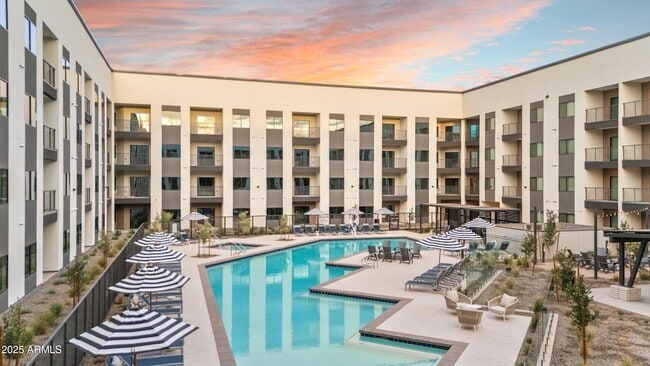 Building Photo - 1225 N Arizona Ave Unit A11