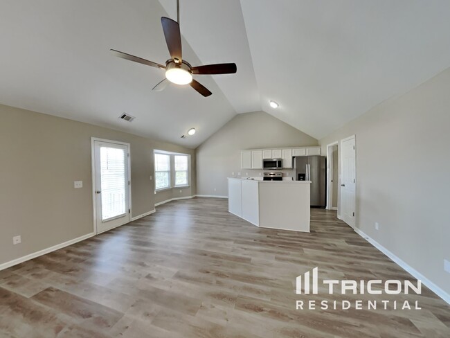 Photo - 1889 Olive Cir