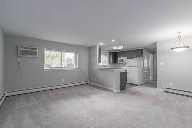 Photo - Spruce Court Apartments