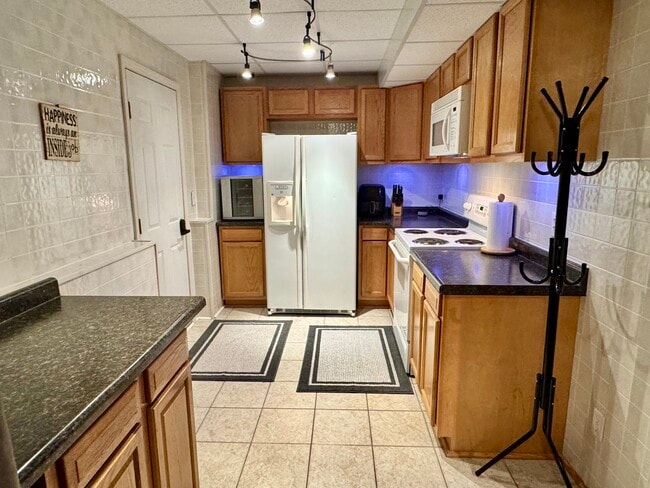 Photo - 333 Pebble Rd N