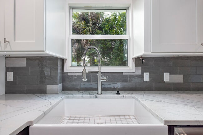 Photo - 1036 NE Wright Ave