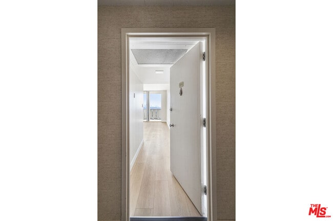 Photo - 4455 Los Feliz Blvd Unidad 1005