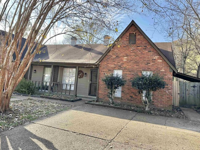 Photo - 2065 Goldbrier Ln