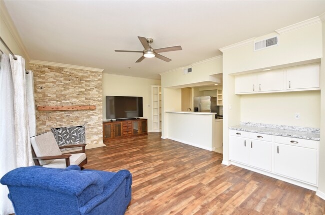 Photo - 12800 Melville Dr Unit 106A