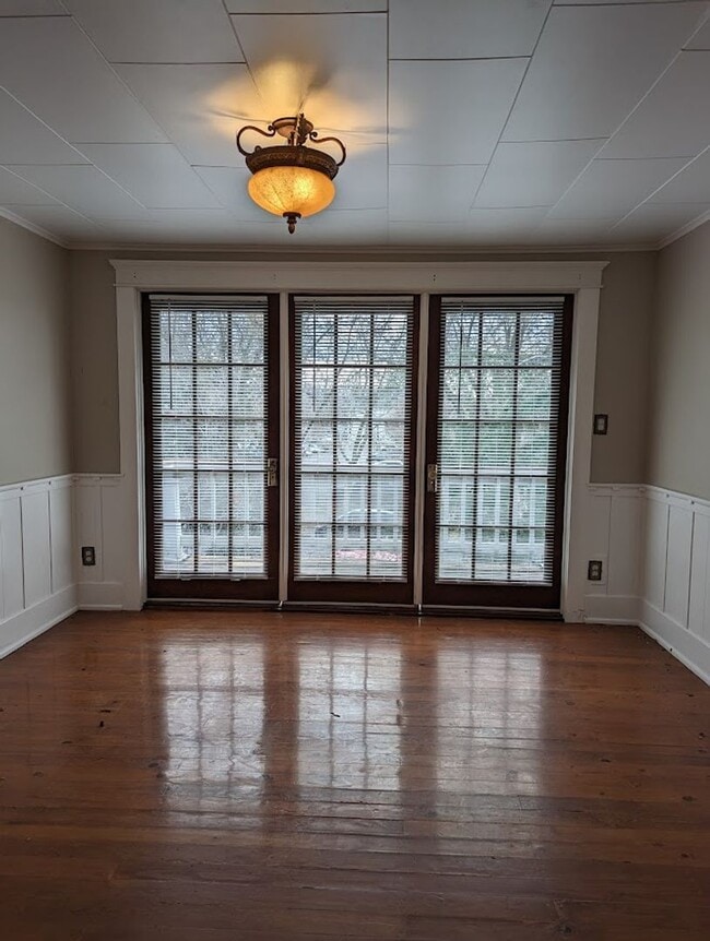 Building Photo - JL1-TFS Unit JL1-TFS Rental