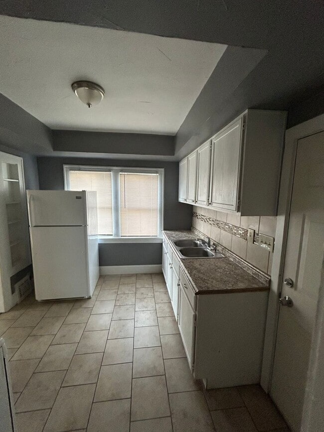 Photo - 4720 Rockwood Rd Apartment Unit 4720 Rockwood Rd. Down