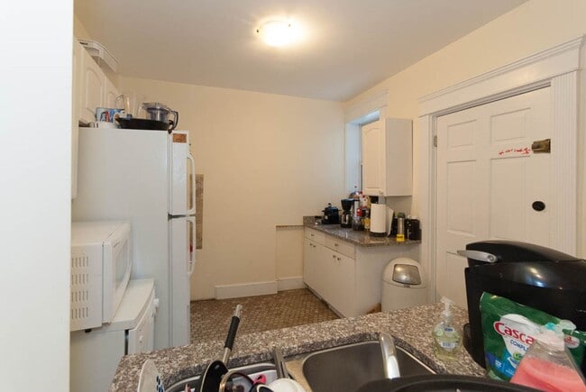 Photo - Modern Brookline 3bed / 1bath apartment on Saint Paul St near Boston University