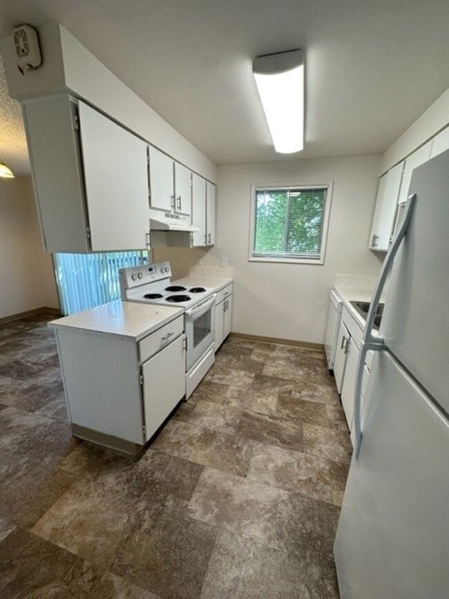 Beautiful 4 Bedroom 2 Bathroom house! #1103 - Beautiful 4 Bedroom 2 Bathroom house! #1103