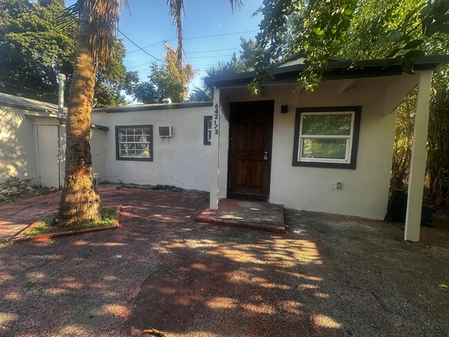 Building Photo - 638 50th St