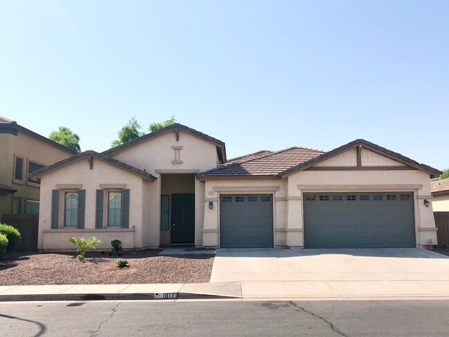 located on a quiet, inner last street of community - 1817 E Glacier Pl House