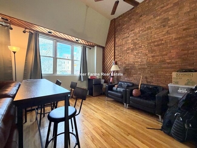 Photo - 106 Central St
