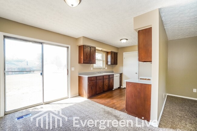 Photo - 15 Kanpur Pl