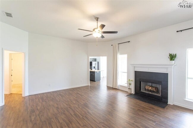 Photo - 6051 Laci Ln