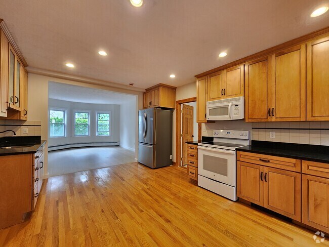 Building Photo - 27 Knapp St Rental