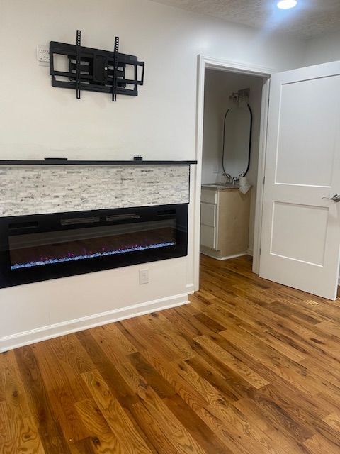 Photo - 401 E 17th St