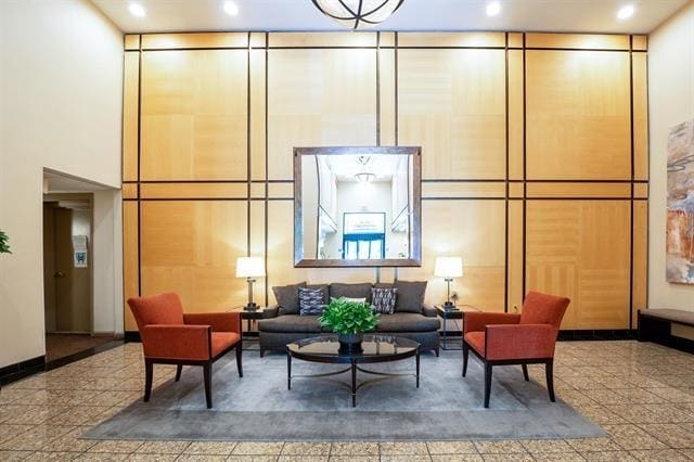 Photo - 2 Constitution Ct Unidad 813