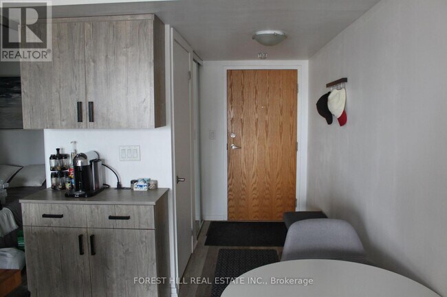 Photo - 20 Joe Shuster Way Unit 915
