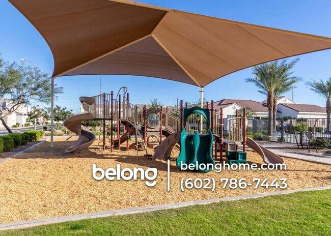 Photo - 221 E Balsam Dr