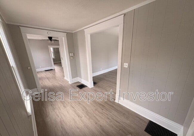 Photo - 425 Greenlawn Ave