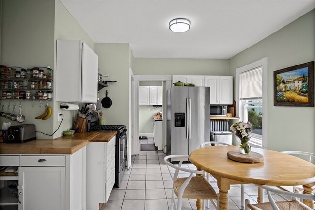 Photo - 135 Clifton St Unit 3