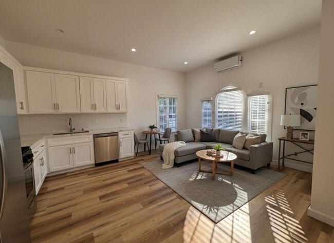 Photo - 1289-1291 West 22nd St Unidad 1289