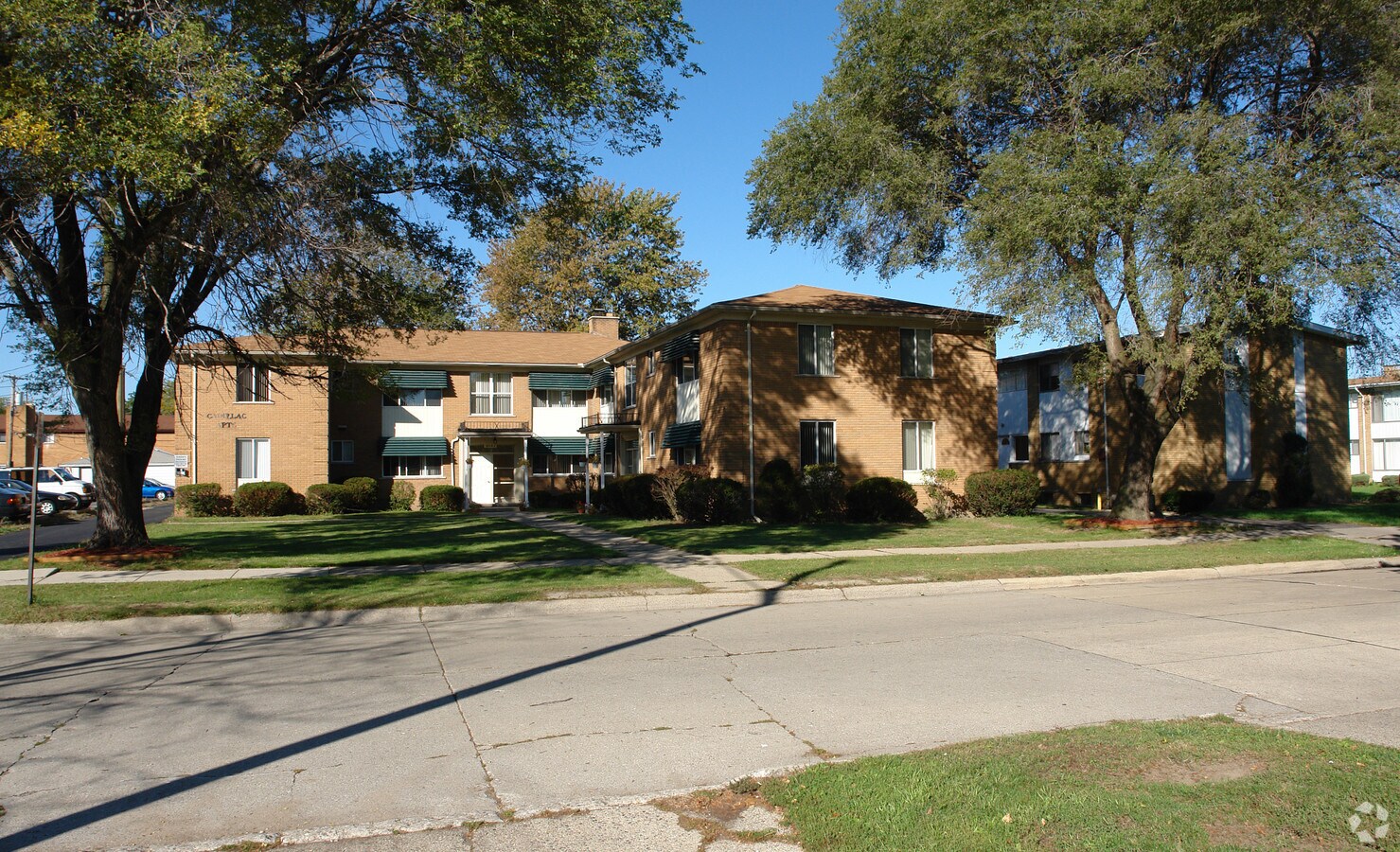 Cadillac Apartments - Cadillac Apartments