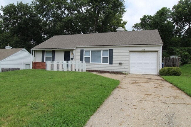 Photo - 3 Bedroom 1 Bath Home In Prairie Village
