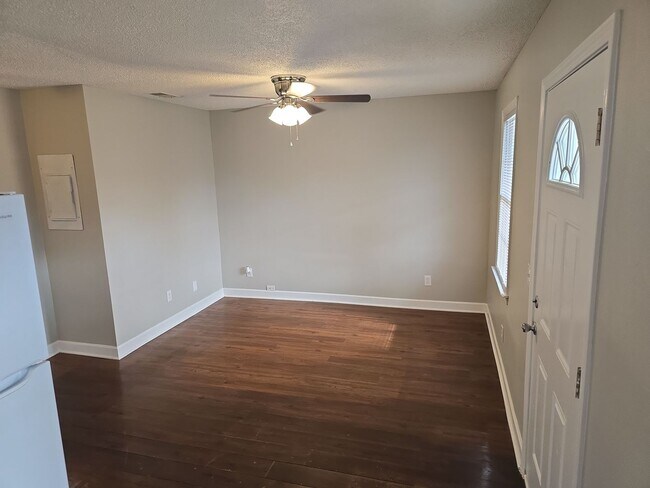 Photo - 2 Bed 1 bath duplex