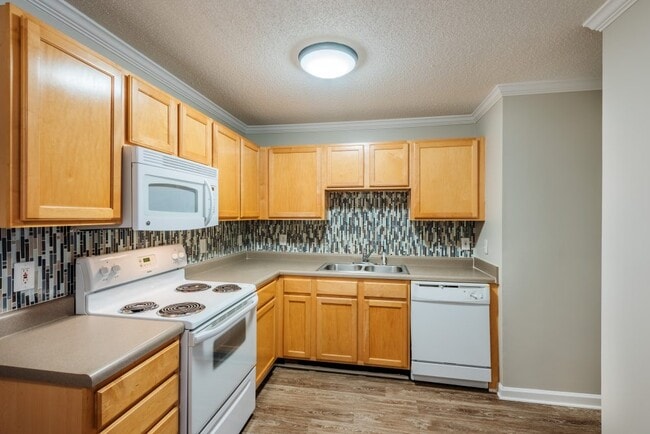 Photo - Century Oaks on College