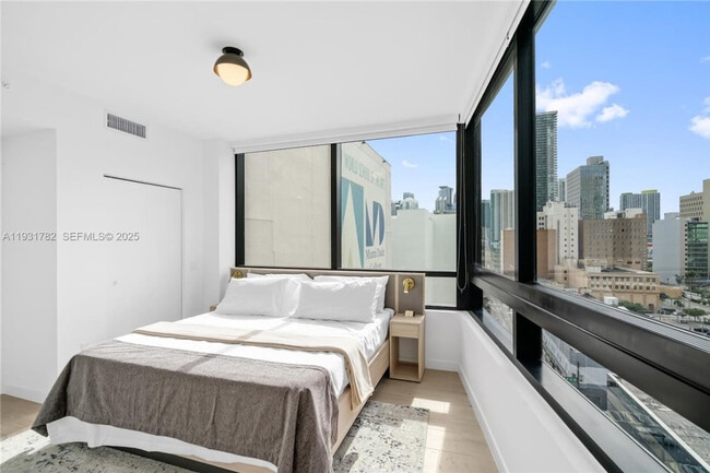 Photo - 225 N Miami Ave Unidad SI ID1520402P