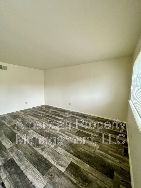 Photo - P2-1Q- 1585 S. 67th E. Ave