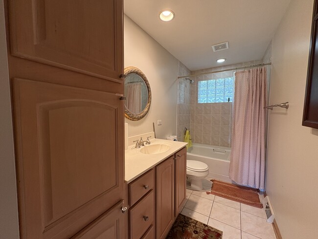 Photo - 260 N St Marys Rd