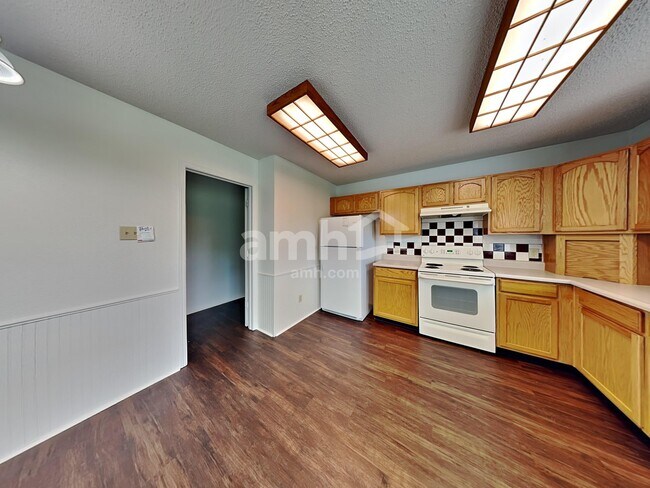 Photo - 7540 Wymm Ln
