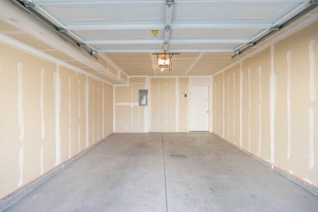 Photo - *The Lochs in Vineyard