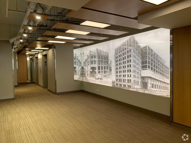 Building Photo - 1550 S Blue Island Ave Unit 711 Rental