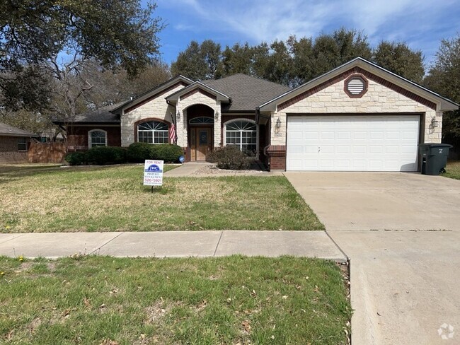 Building Photo - 6203 Flag Stone Dr Rental