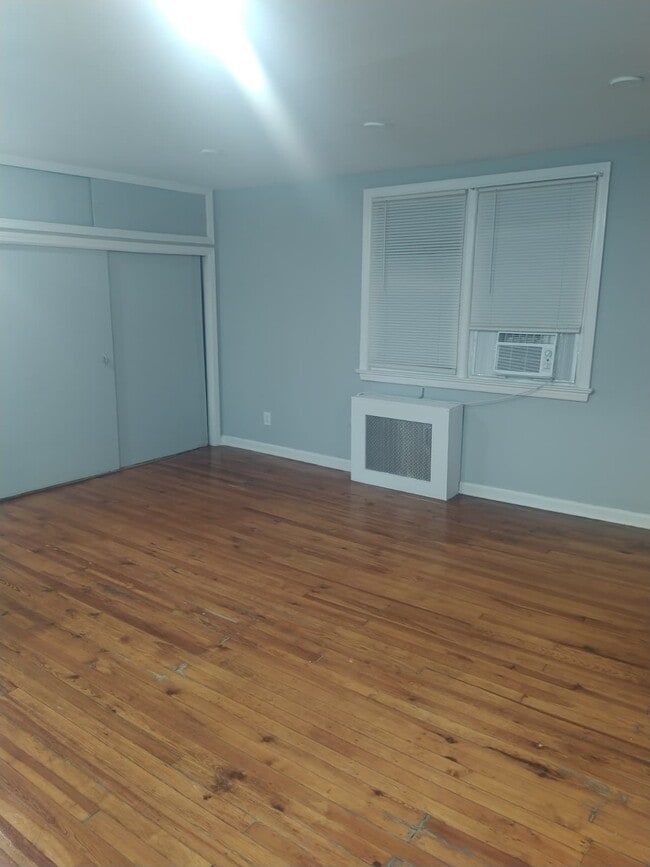 Photo - 121 W 28th St Unit 3