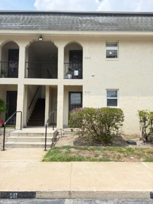 Building Photo - 519 E San Sebastian Ct